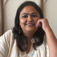 Portrait of Saloni Poddar, founder and curator of Siyahi Blog